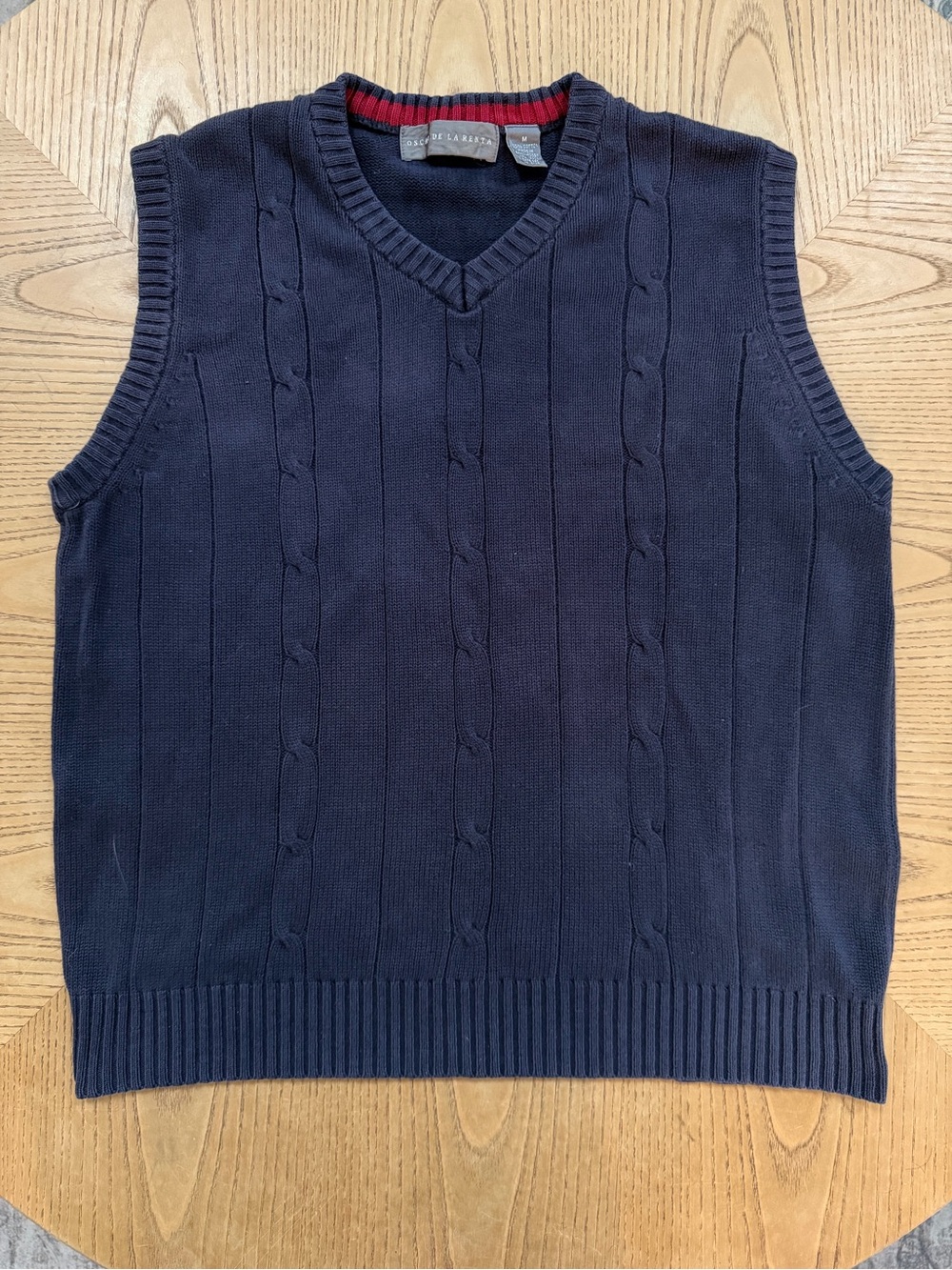 Oscar de la Renta Navy Cable-Knit V-Neck Sweater Vest with Red Trim 100% Cotton